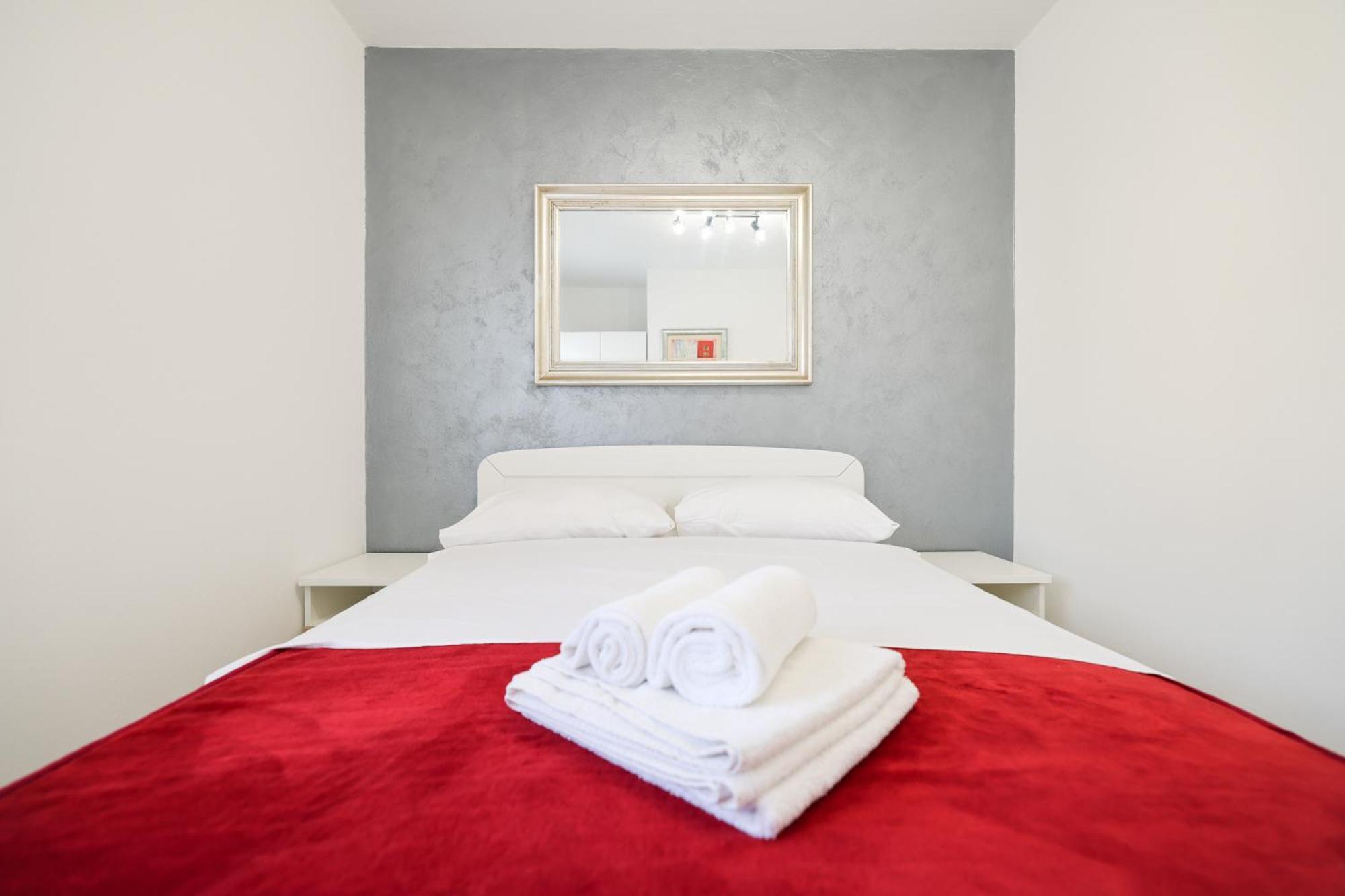 Rooms Malic เพทรอซาเน ห้อง รูปภาพ
